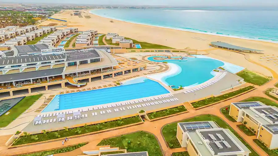 Banen zwembad New Horizons Ponta Sino